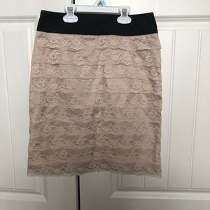 2/$15 H&M lace skirt